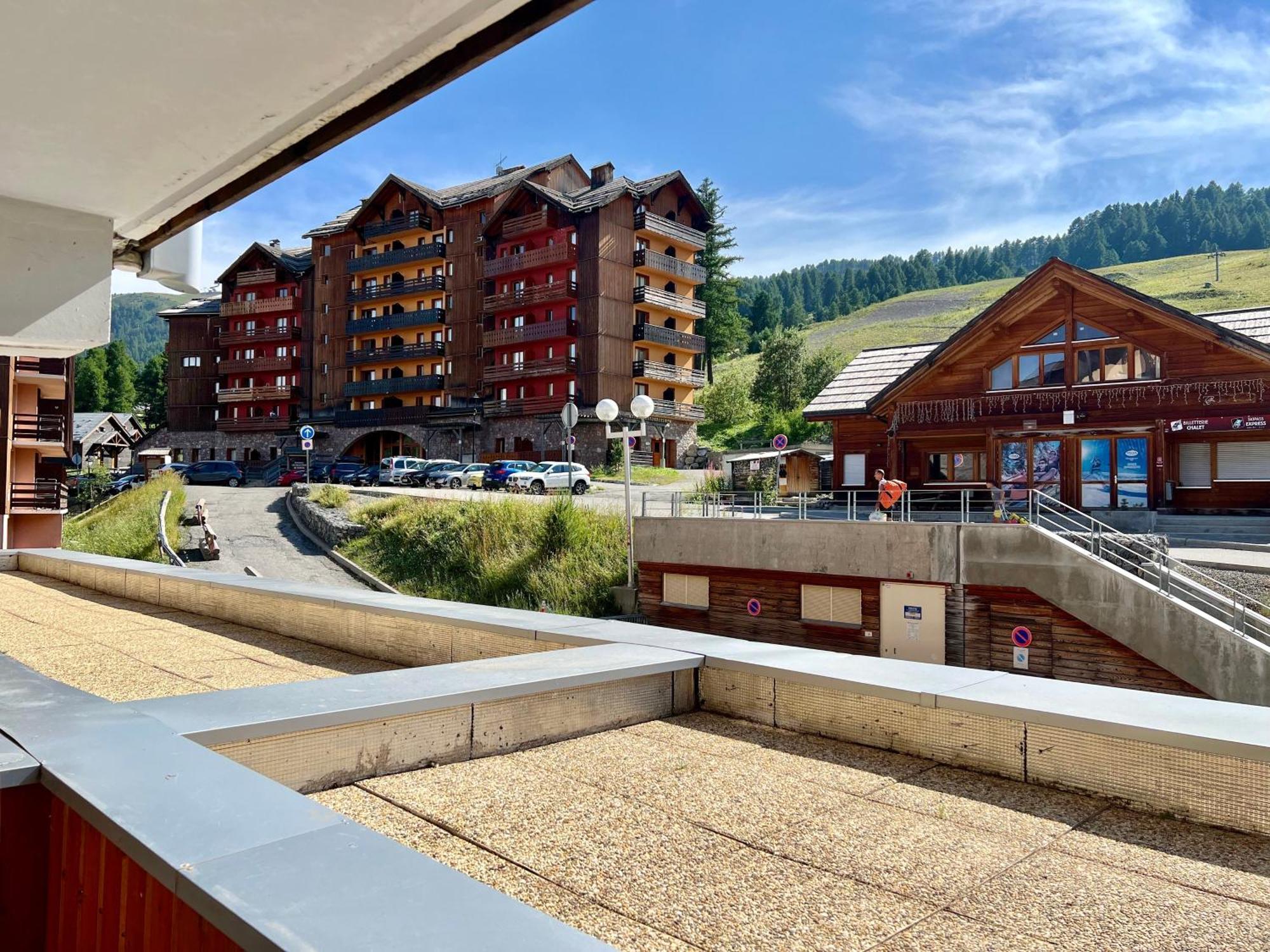 Risoulski Antares - Piscine Et Sauna Exterior photo